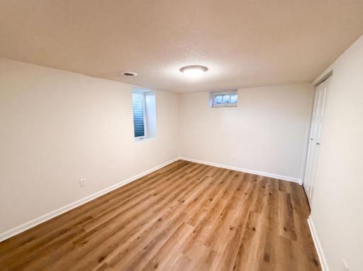 2084 Hillview Road, North Saint Paul, MN 55112