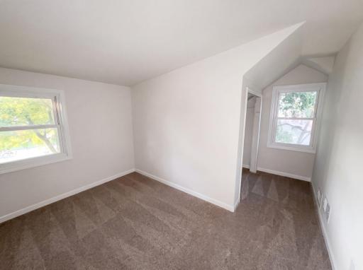 2084 Hillview Road, North Saint Paul, MN 55112