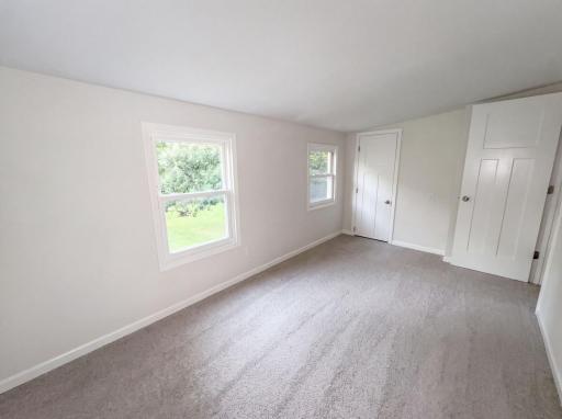 2084 Hillview Road, North Saint Paul, MN 55112