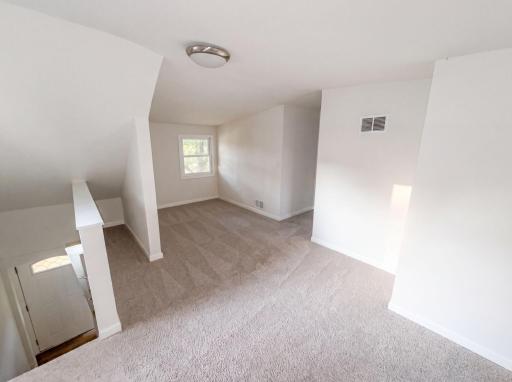 2084 Hillview Road, North Saint Paul, MN 55112