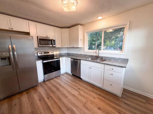 2084 Hillview Road, North Saint Paul, MN 55112