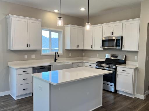 Center island with breakfast bar