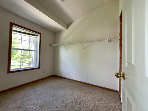 4834 Bisset Lane, Inver Grove Heights, MN 55076