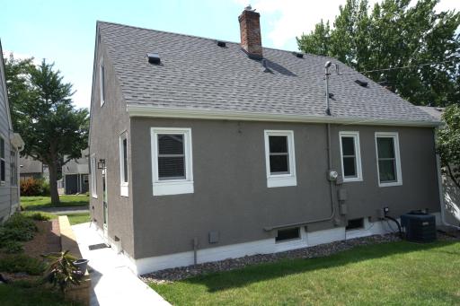 1945 Nevada Avenue E, Saint Paul, MN 55119