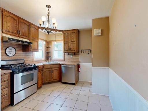 1945 Nevada Avenue E, Saint Paul, MN 55119