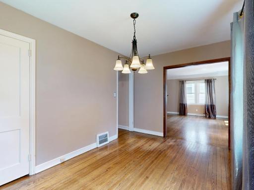 1945 Nevada Avenue E, Saint Paul, MN 55119