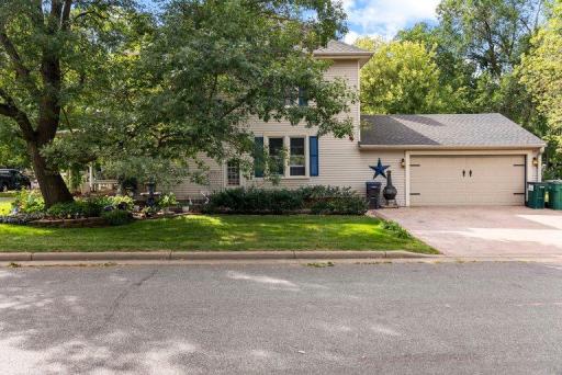 975 E 4th Street, New Richmond, WI 54017