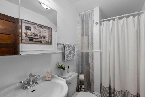 975 E 4th Street, New Richmond, WI 54017