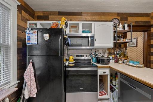 975 E 4th Street, New Richmond, WI 54017
