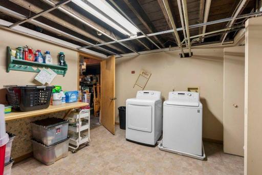 975 E 4th Street, New Richmond, WI 54017