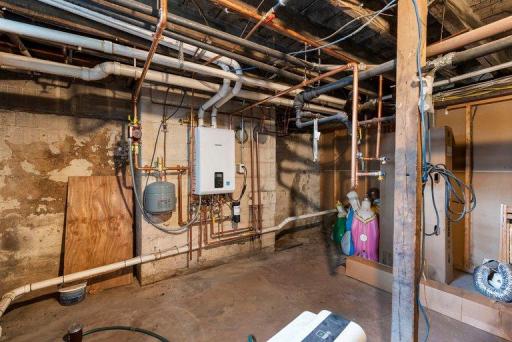 975 E 4th Street, New Richmond, WI 54017