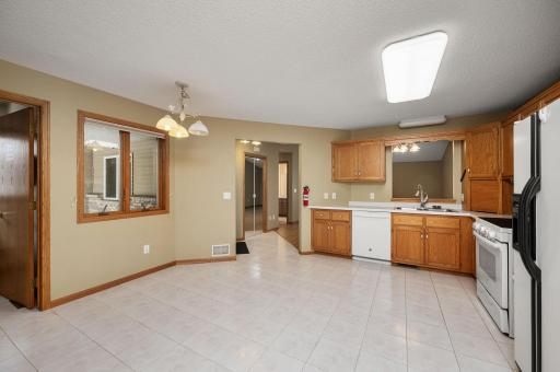 708 W 4th Street, Monticello, MN 55362