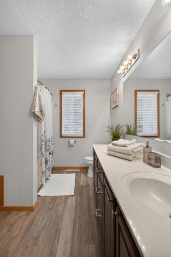 Full bath upper level