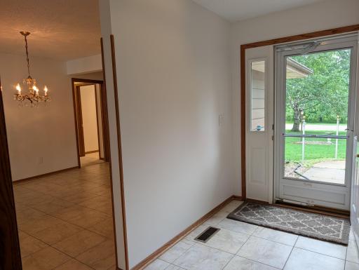 Entryway/ Dining Room