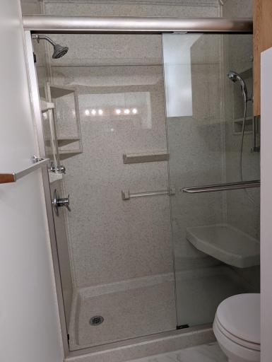 Primary Suites Bathroom