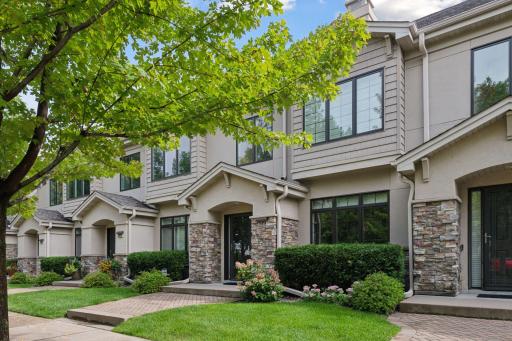 519 Willioughby Way W, Minnetonka