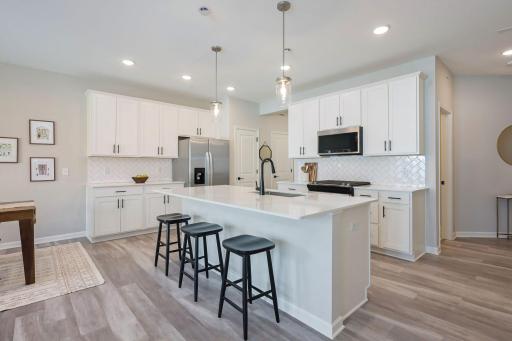 11283 Crestbury Drive, Saint Paul, MN 55129
