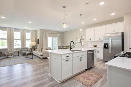 11283 Crestbury Drive, Saint Paul, MN 55129
