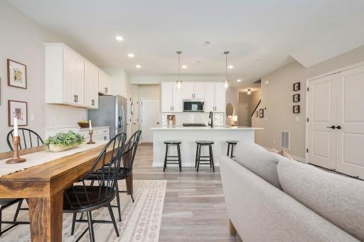 11283 Crestbury Drive, Saint Paul, MN 55129