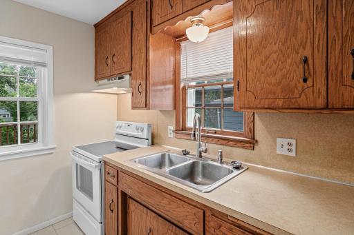 60 Grove Street, Saint Paul, MN 55115