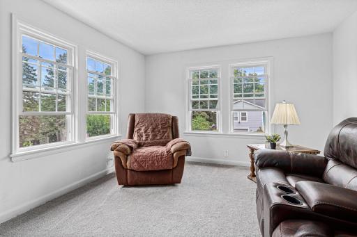 60 Grove Street, Saint Paul, MN 55115