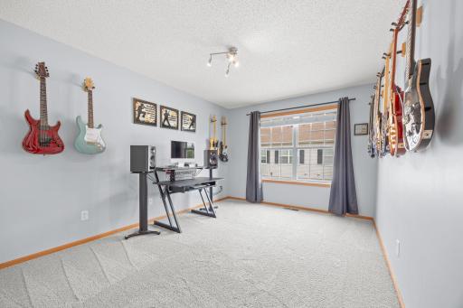 1246 Chateau Avenue, 409, Saint Paul, MN 55109