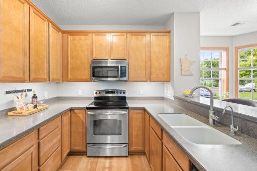 1246 Chateau Avenue, 409, Saint Paul, MN 55109