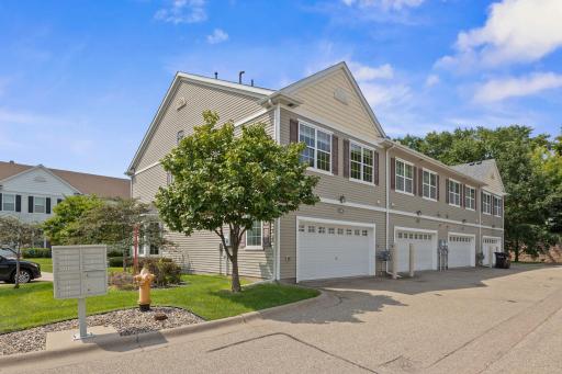 1246 Chateau Avenue, 409, Saint Paul, MN 55109