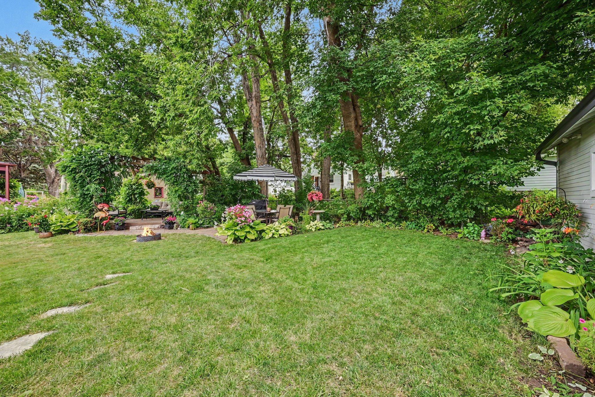 entertain outdoors