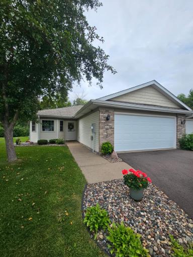 3640 Gershwin Circle N, Saint Paul, MN 55128