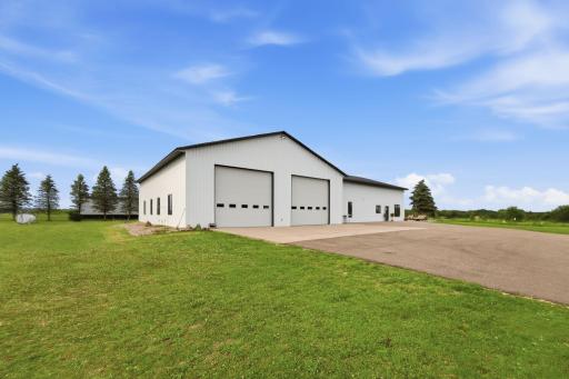 HUGE deluxe attached garage plus the detached 60 x 100 outbuilding -- lots of room for all the equipment and gear!