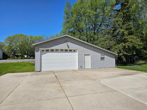 412 14th Street SE, Willmar, MN 56201
