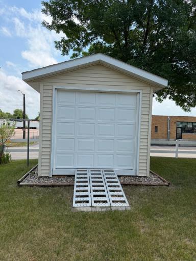 221 E Fletcher Street, Luverne, MN 56156