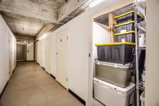 A dedicated storage unit (#39) is included.