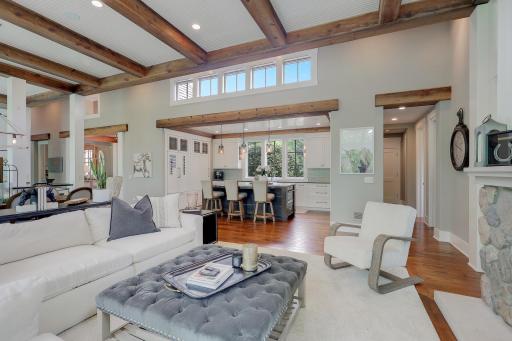 415 Carpenters Pt, Wayzata, MN 55391