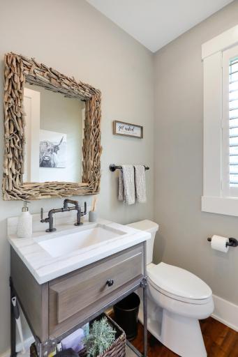 415 Carpenters Pt, Wayzata, MN 55391