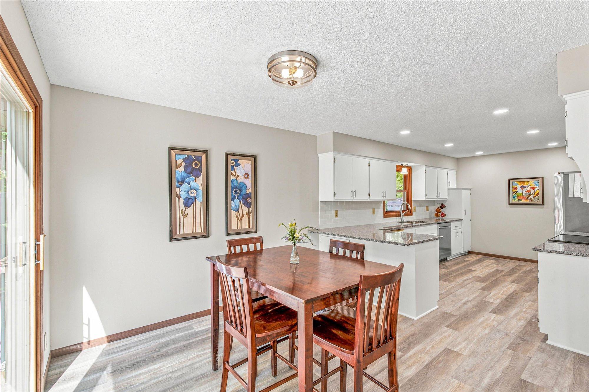 Open Kitchen to Dinning Room space