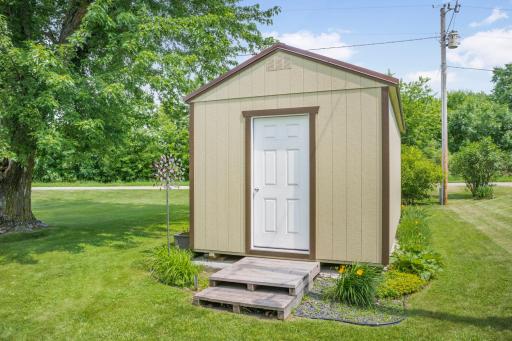 Plenty of room for your lake toys and equipment. The spacious storage shed is ideal for keeping lawn equipment, fishing gear, inflatables, and seasonal supplies organized and secure