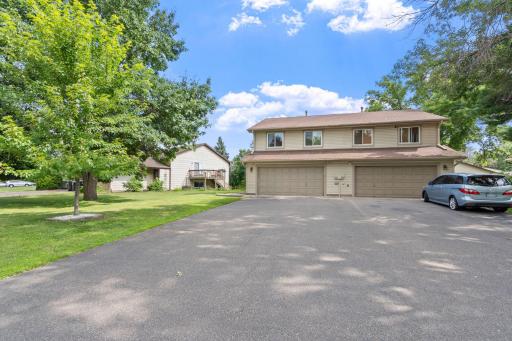 1320 106th Avenue NW, Minneapolis, MN 55433
