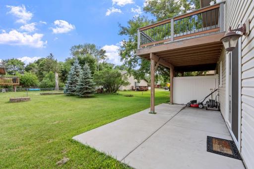 1320 106th Avenue NW, Minneapolis, MN 55433