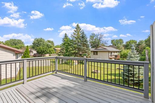 1320 106th Avenue NW, Minneapolis, MN 55433