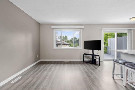 1320 106th Avenue NW, Minneapolis, MN 55433