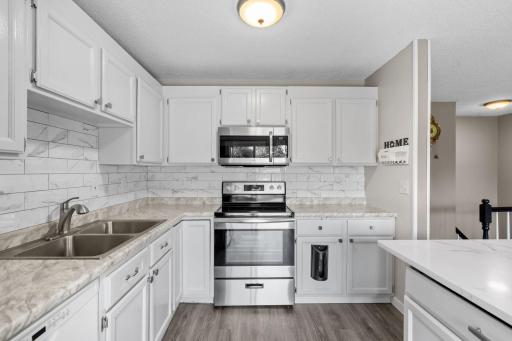 1320 106th Avenue NW, Minneapolis, MN 55433