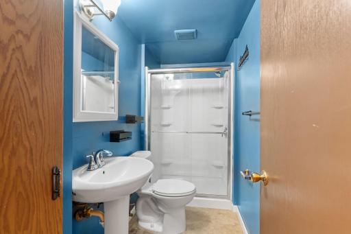 1320 106th Avenue NW, Minneapolis, MN 55433