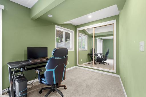 1320 106th Avenue NW, Minneapolis, MN 55433