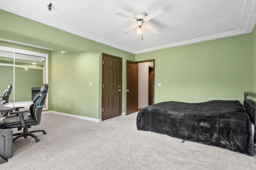 1320 106th Avenue NW, Minneapolis, MN 55433