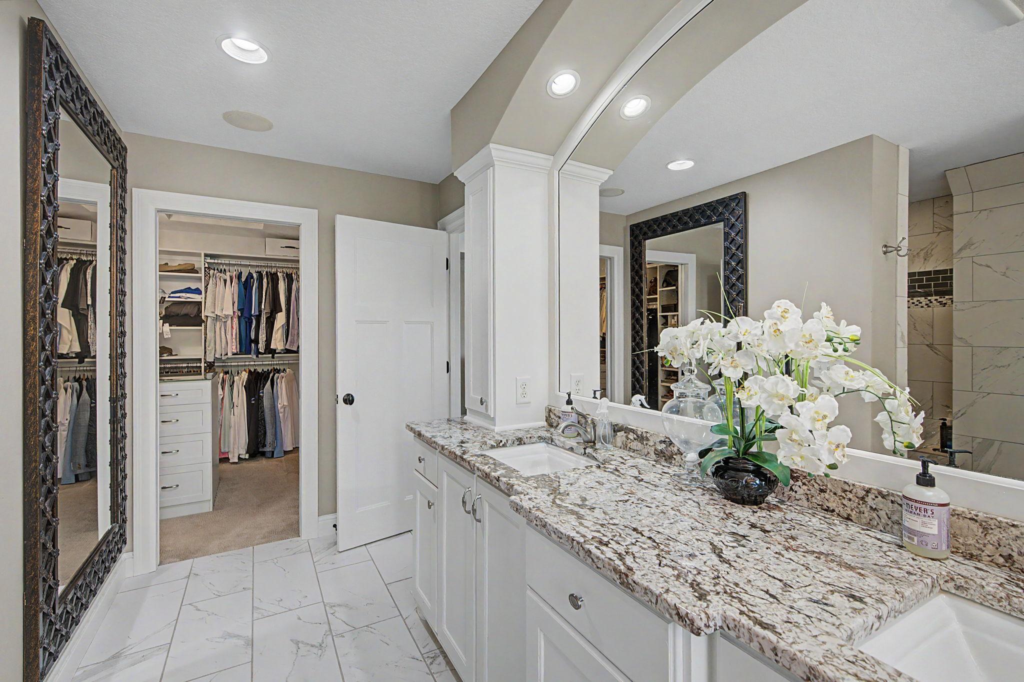 Upper Level Primary Bathroom | 15471 Dogwood St NW