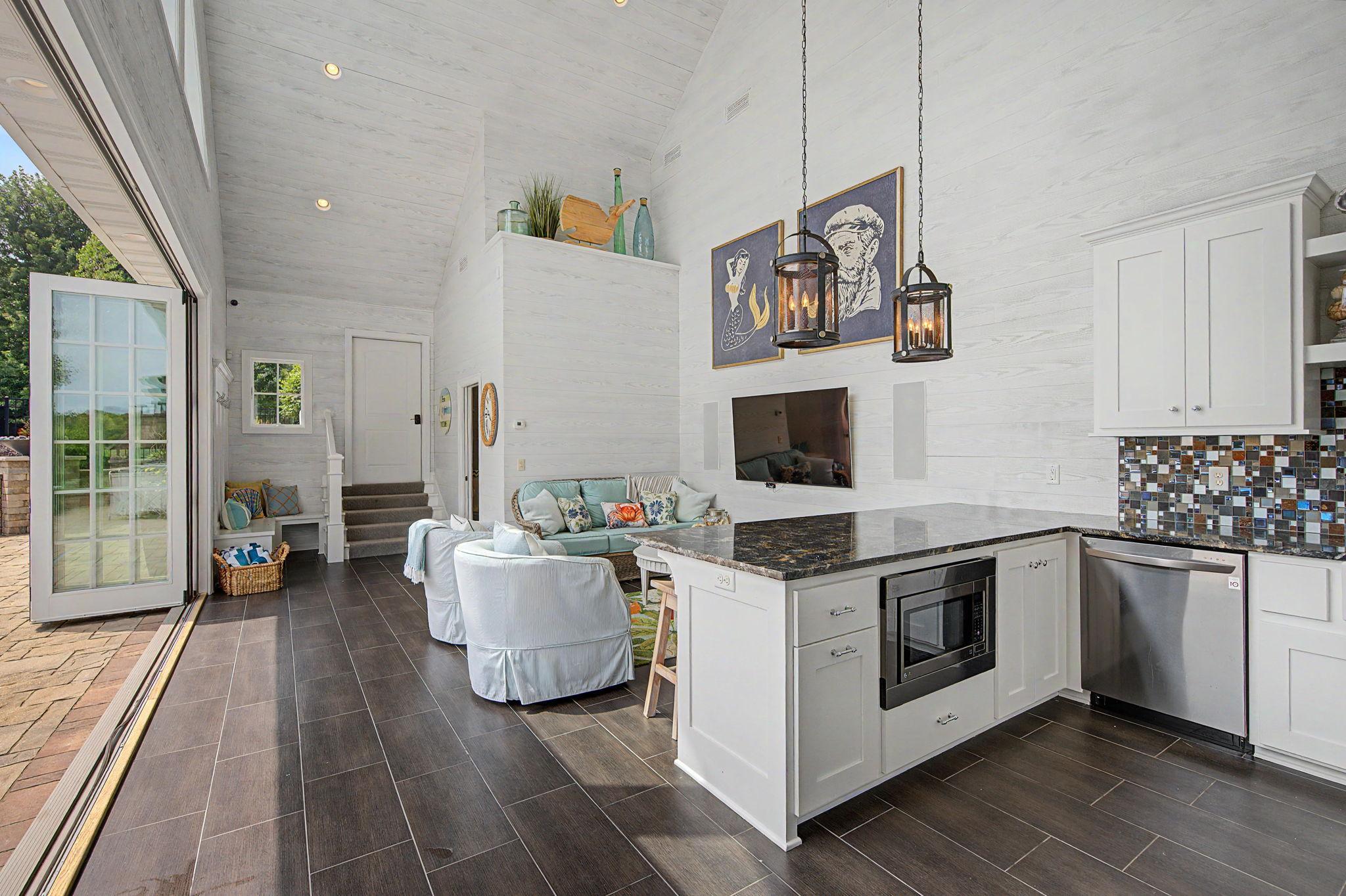 Pool House Area | 15471 Dogwood St NW