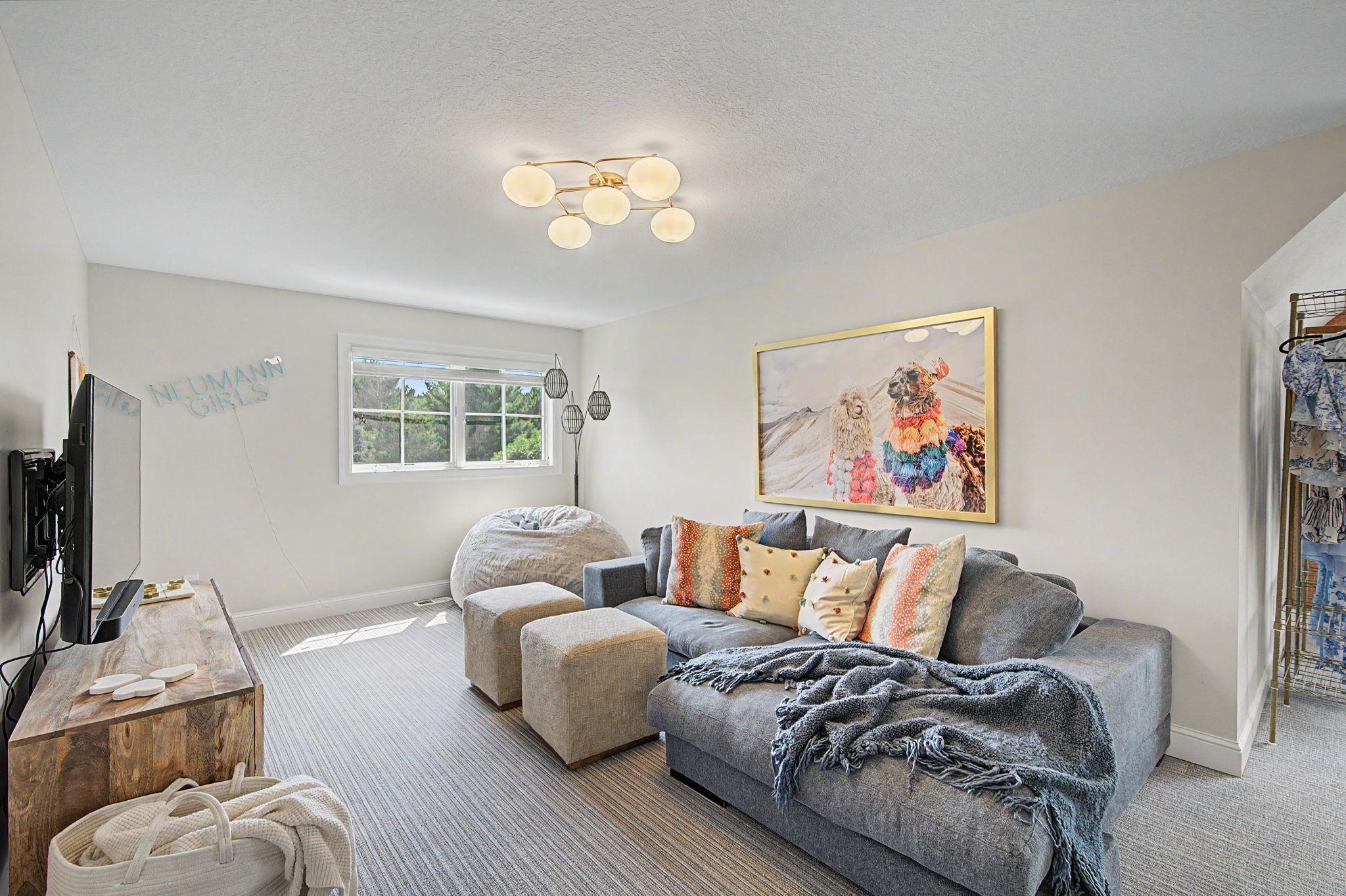 Upper Level Bonus Room | 15471 Dogwood St NW