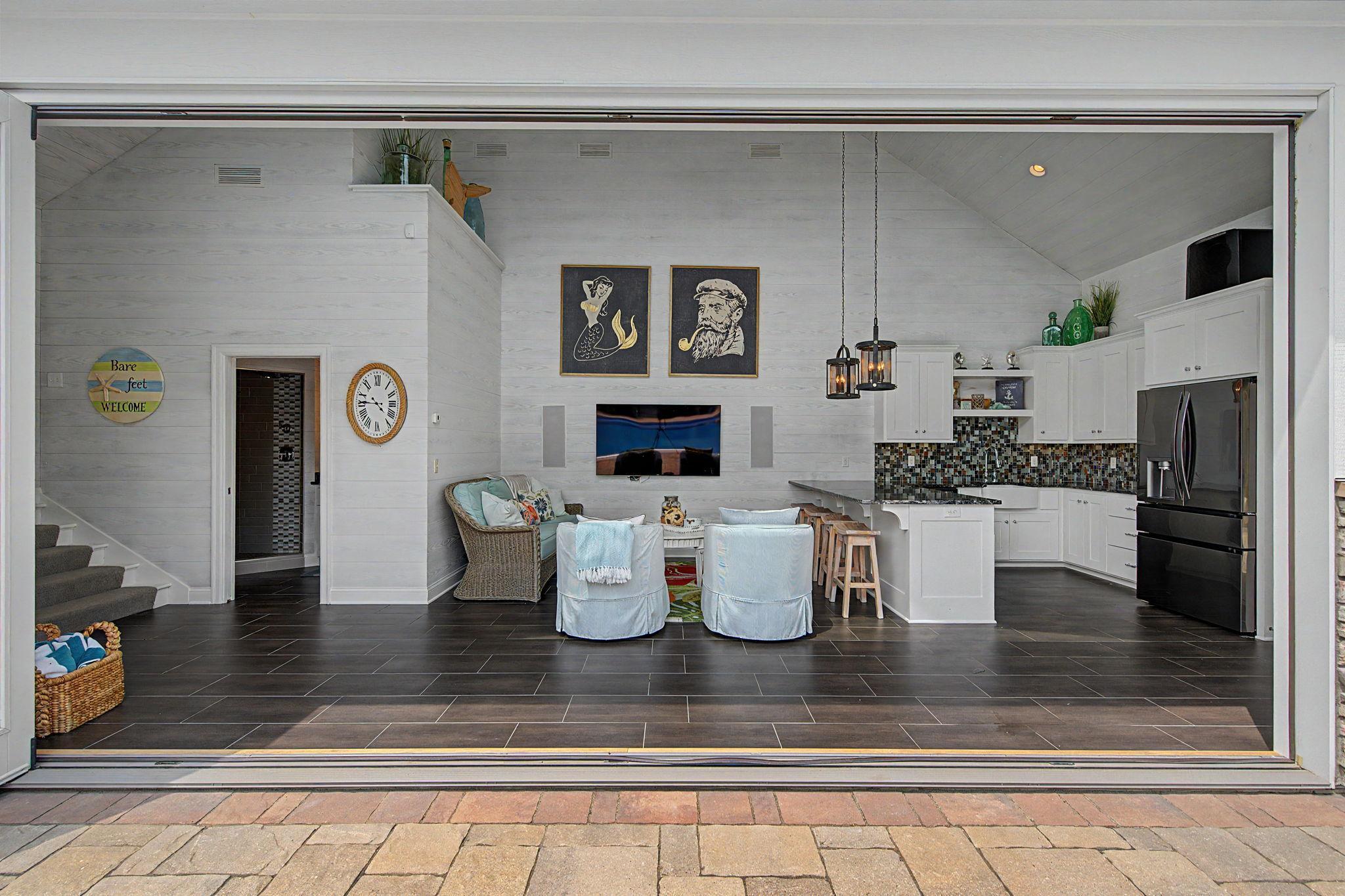 Pool House Area | 15471 Dogwood St NW
